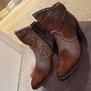 Corral Booties w/cutouts